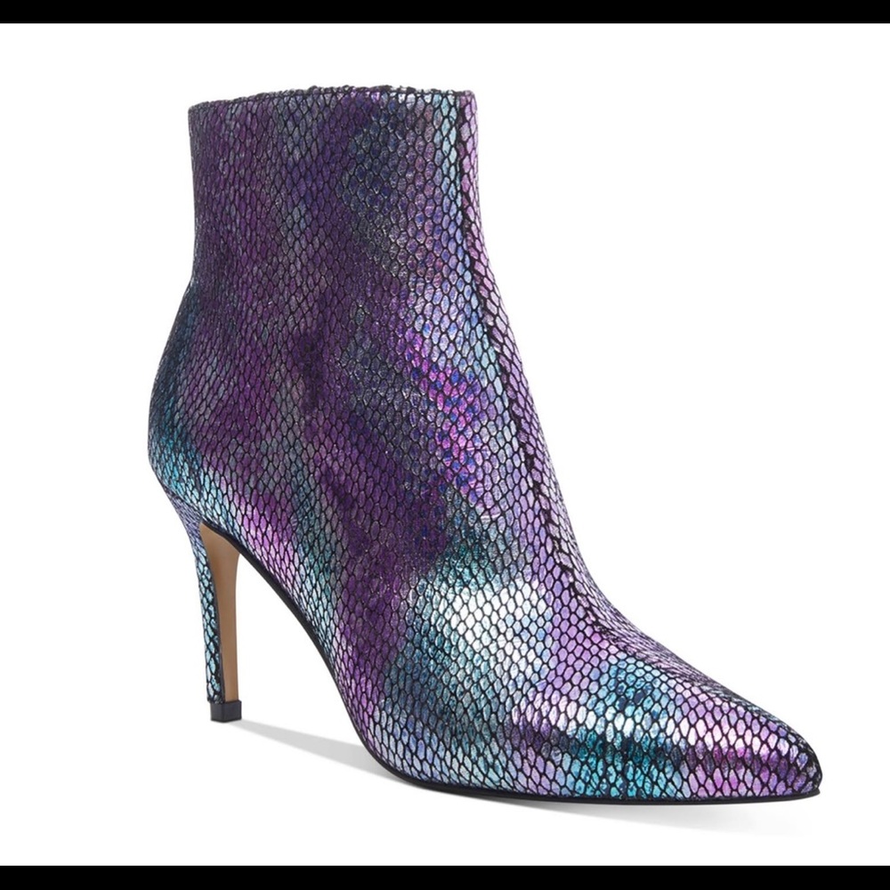 *NIB* Betsey Johnson Albaa Purple Snake Size 6.5
